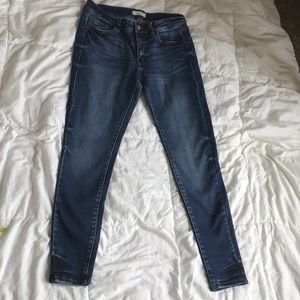 KanCan Signature Estilo Women’s Mid-Rise Skinny Medium Wash Jeans - Size 29
